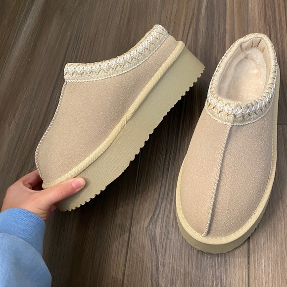 Amazon Slippers - Picture 5 of 8